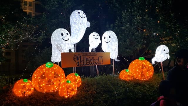 ハロウィンイベントのチラシ作成はこれで完璧!フリー素材&テンプレートサイト10選【2024年最新版】